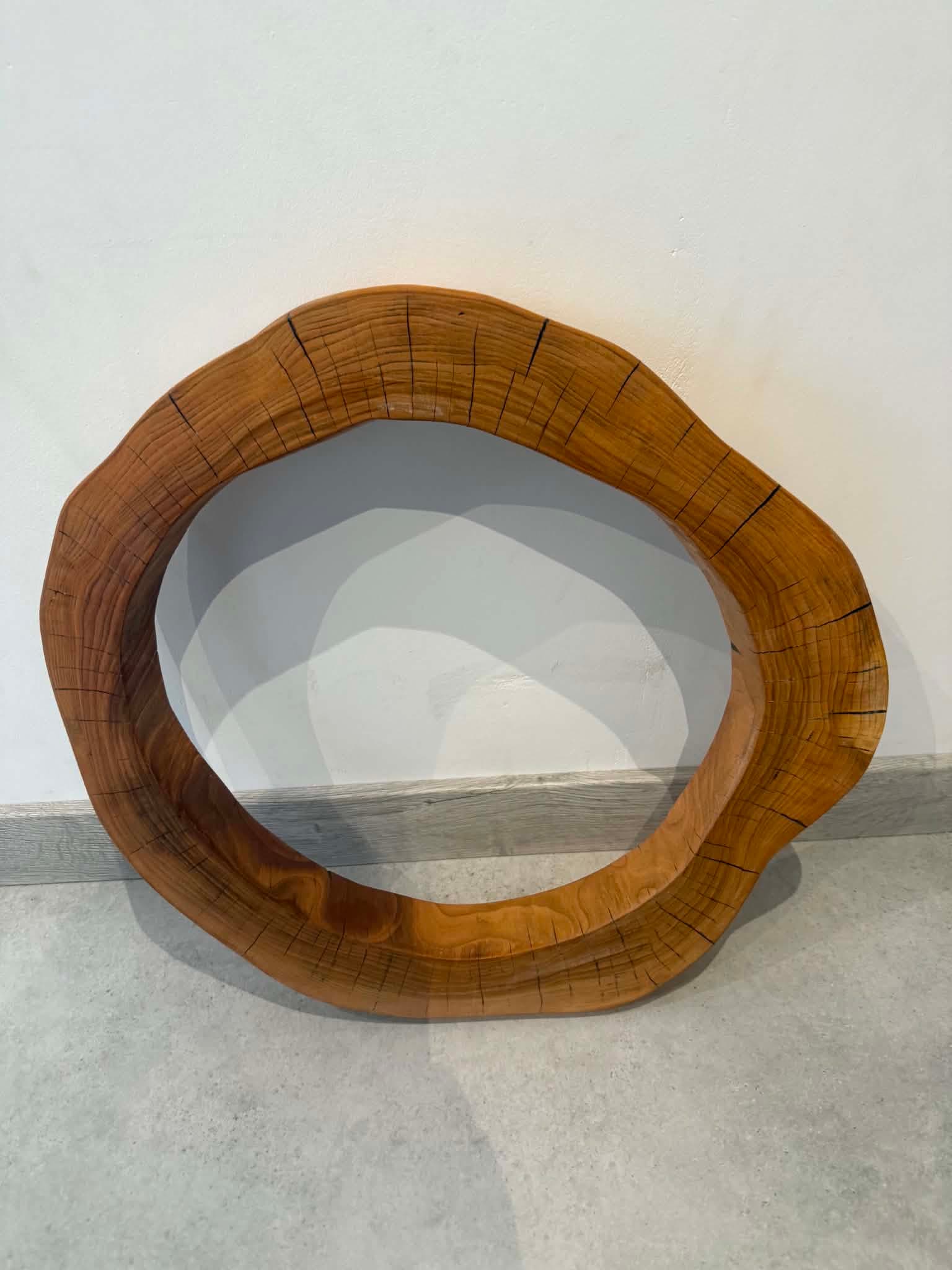 Plaster wiśniowy pod lustro